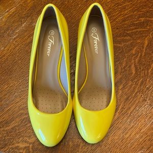 Classic Yellow Wedges - Minnie Mouse Style